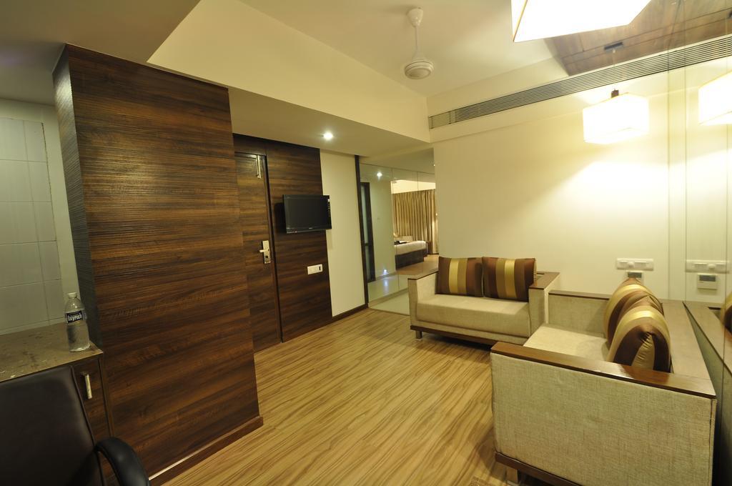 Le Grande Residency -Unmarried Couples Are Not Allowed Ahmedabad Eksteriør billede